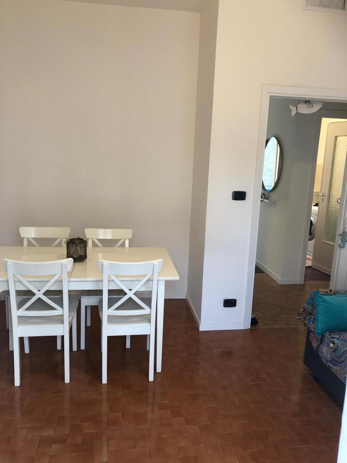 Appartamento A 100 Mt Dalla Spiaggia Ντιάνο Μαρίνα Εξωτερικό φωτογραφία
